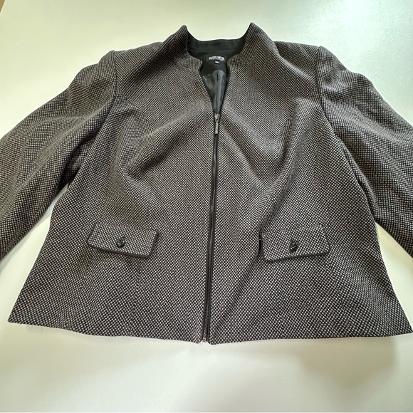 John Meyer collection women’s size 22W front zip jacket,‎ black, and white color - Picture 13 of 13